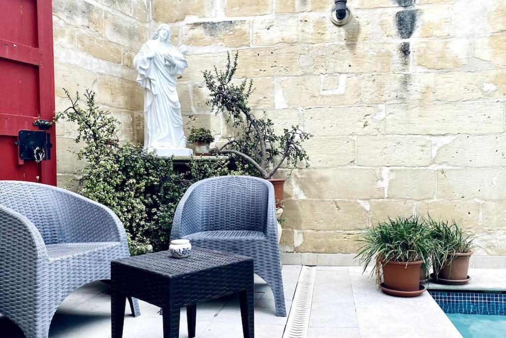 Free Breakfast, Pool, Spacious Aircon Hideaway Leilighet Mosta Eksteriør bilde